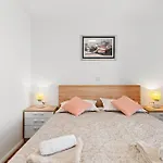 4 Bedroom Stunning Home In Vodice Vodice