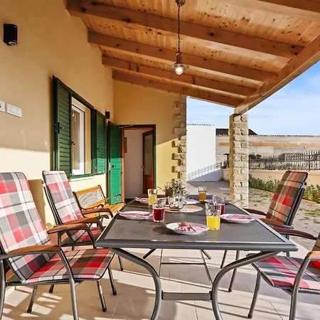 Appartement 4 Bedroom Stunning In Vodice