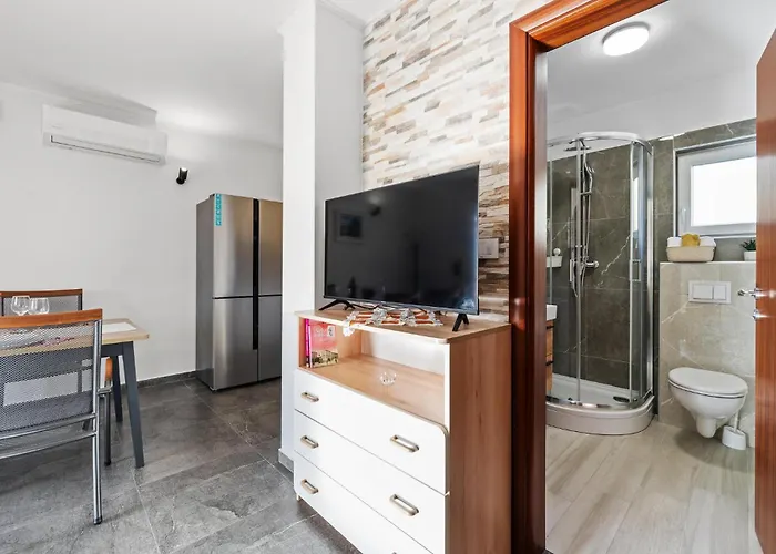 Appartamento 4 Bedroom Stunning In