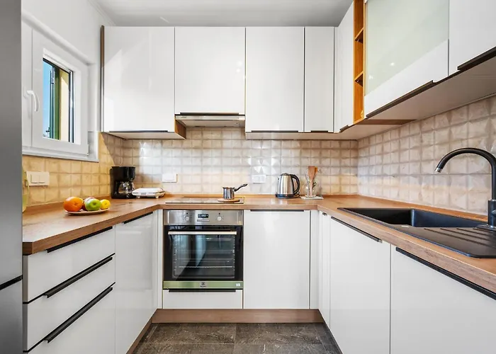 4 Bedroom Stunning In Appartamento Vodice