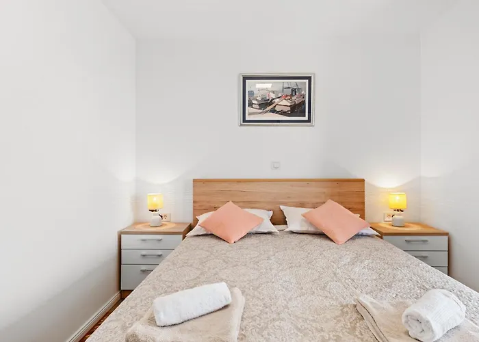 4 Bedroom Stunning In Vodice