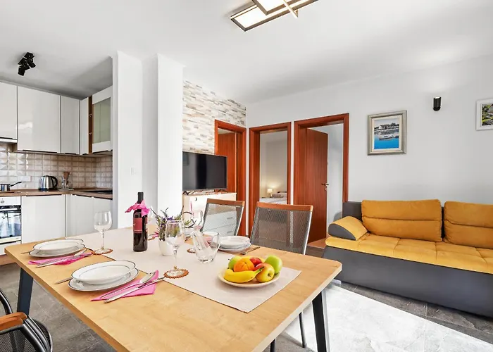 Appartamento 4 Bedroom Stunning In *