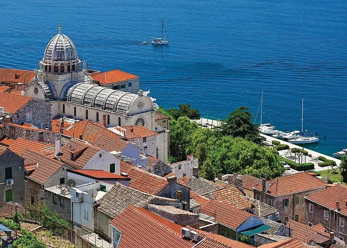 Appartamento 4 Bedroom Stunning In *